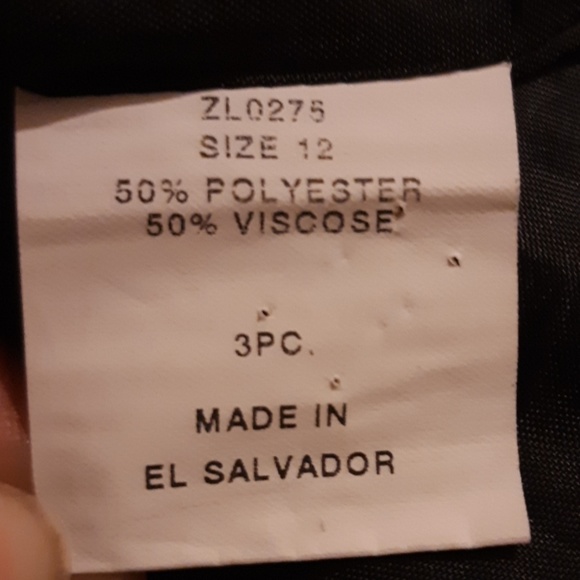 Blazer - Picture 4 of 4